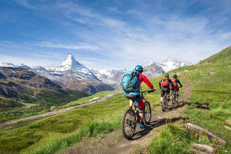 Sportifs qui aiment les sorties VTT